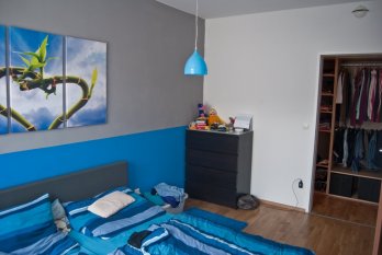 Schlafzimmer und Kleiderschrank