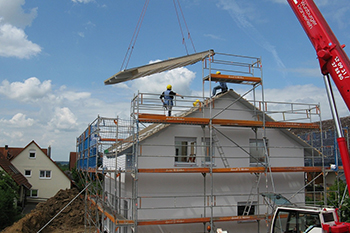 Fertighaus vs. Massivhaus – zwei Bauformen im Vergleich